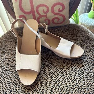 Comfy Beige Sandals size43